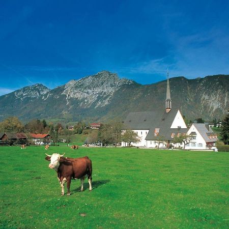 Gaestehaus Faerbinger Bayerisch Gmain Bagian luar foto